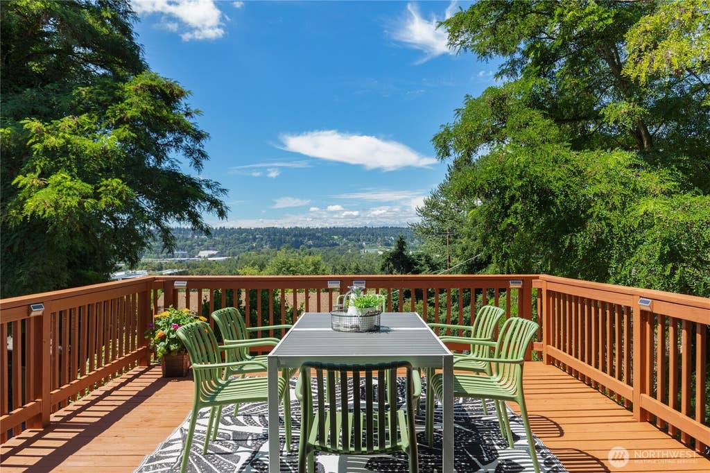 Photo of 4921 S 107th Street, Tukwila, WA 98178 (MLS # 2553318)