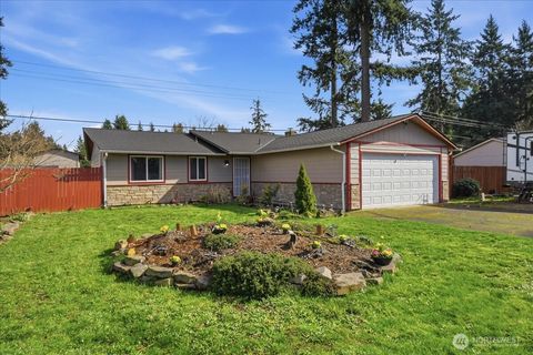 Photo of 1305 NE 129th Avenue, Vancouver, WA 98684 (MLS # 2484007)