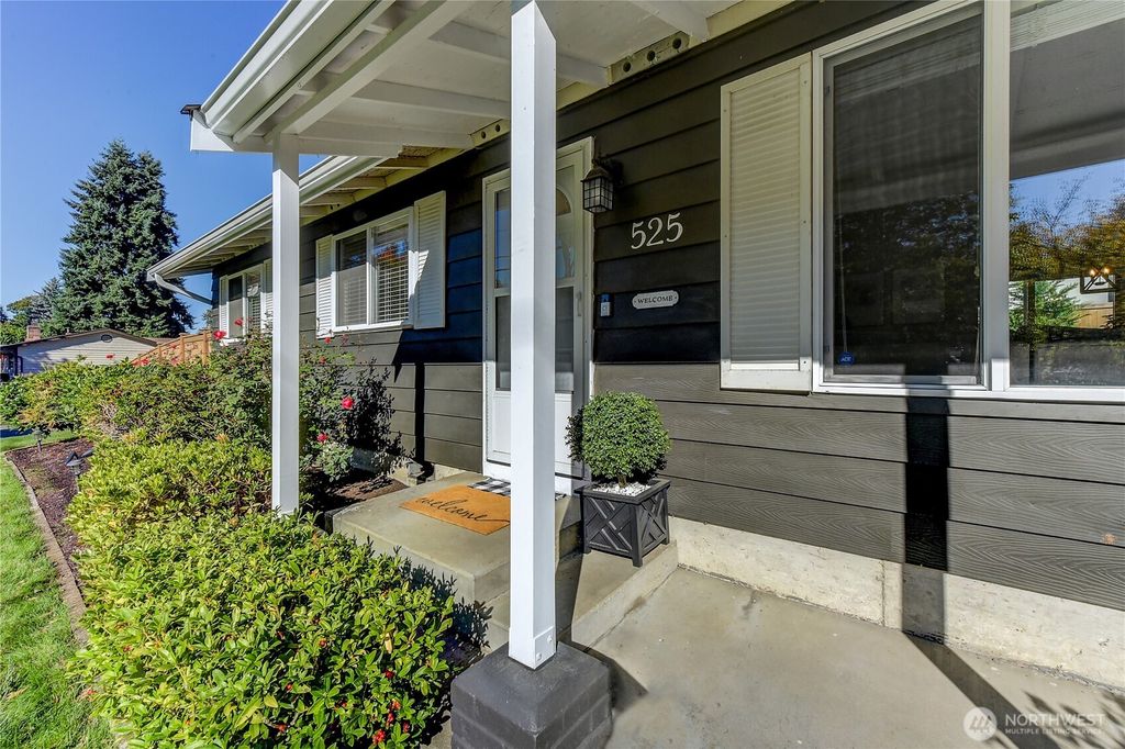 Photo of 525 218th Street SW, Bothell, WA 98021 (MLS # 2446497)