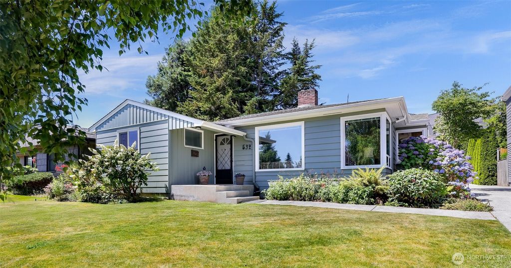 Photo of 532 Colby Avenue, Everett, WA 98201 (MLS # 2406163)