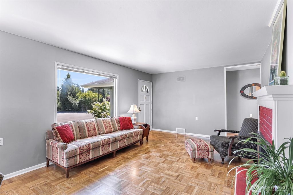 Photo of 532 Colby Avenue, Everett, WA 98201 (MLS # 2406163)