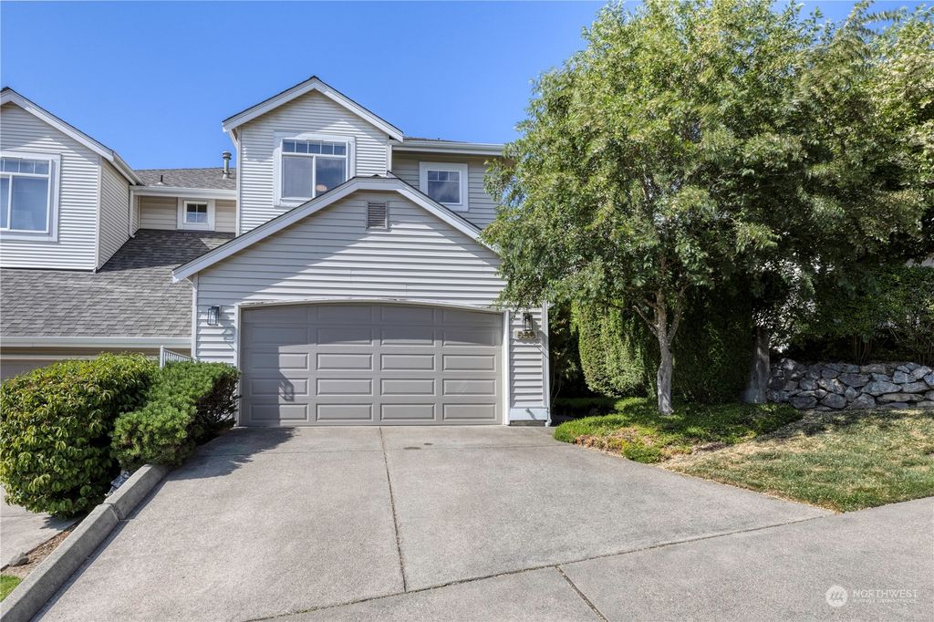 Photo of 556 S 51st Court, Renton, WA 98055 (MLS # 2250548)