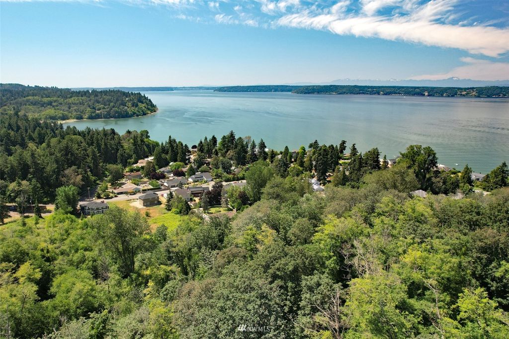 Photo of 30227 25th Avenue SW, Federal Way, WA 98023 (MLS # 1972892)