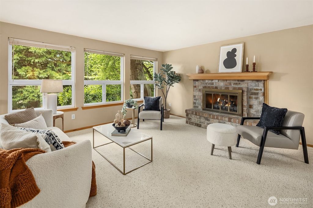 Photo of 12016 106th Avenue NE, Kirkland, WA 98034 (MLS # 2517508)