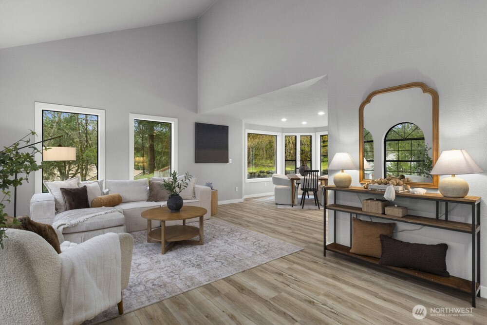 7304 Turquoise Drive SW