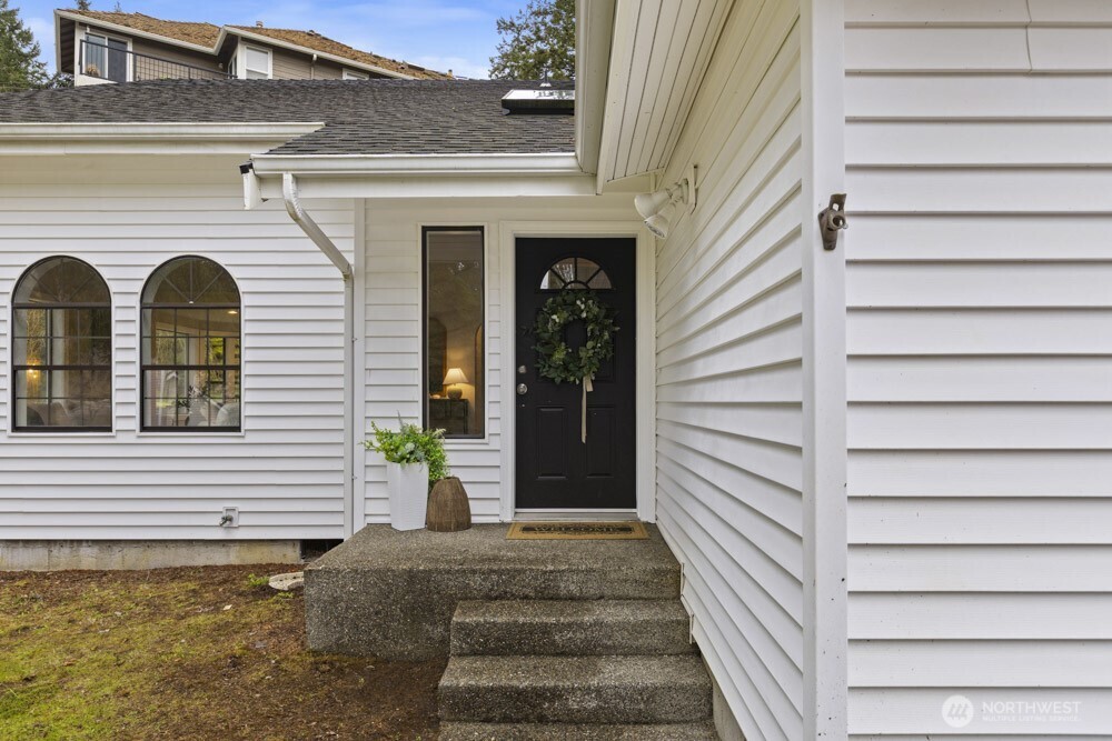 7304 Turquoise Drive SW