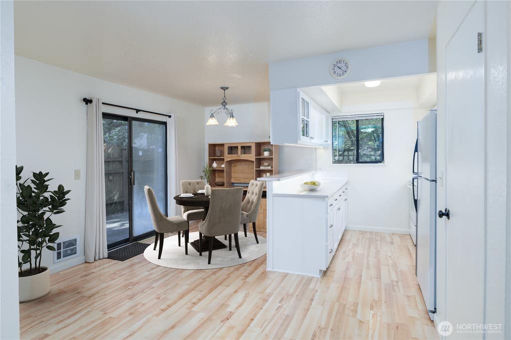Photo of 8603 244th St SW ST #2A, Edmonds, WA 98026 (MLS # 2571594)