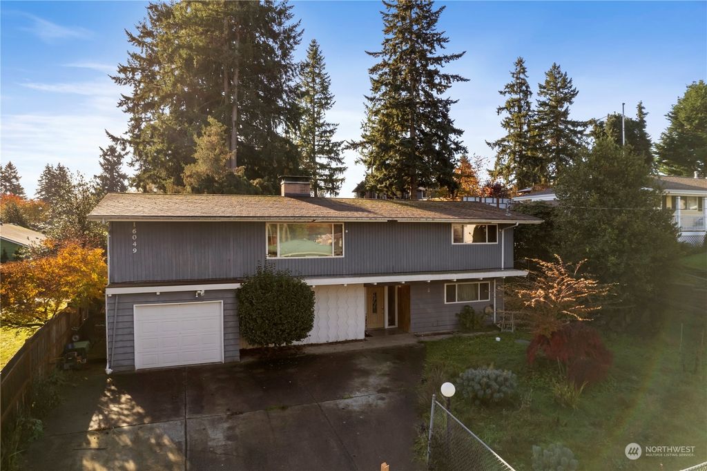 Photo of 16049 SE 131st Street, Renton, WA 98059 (MLS # 2179385)