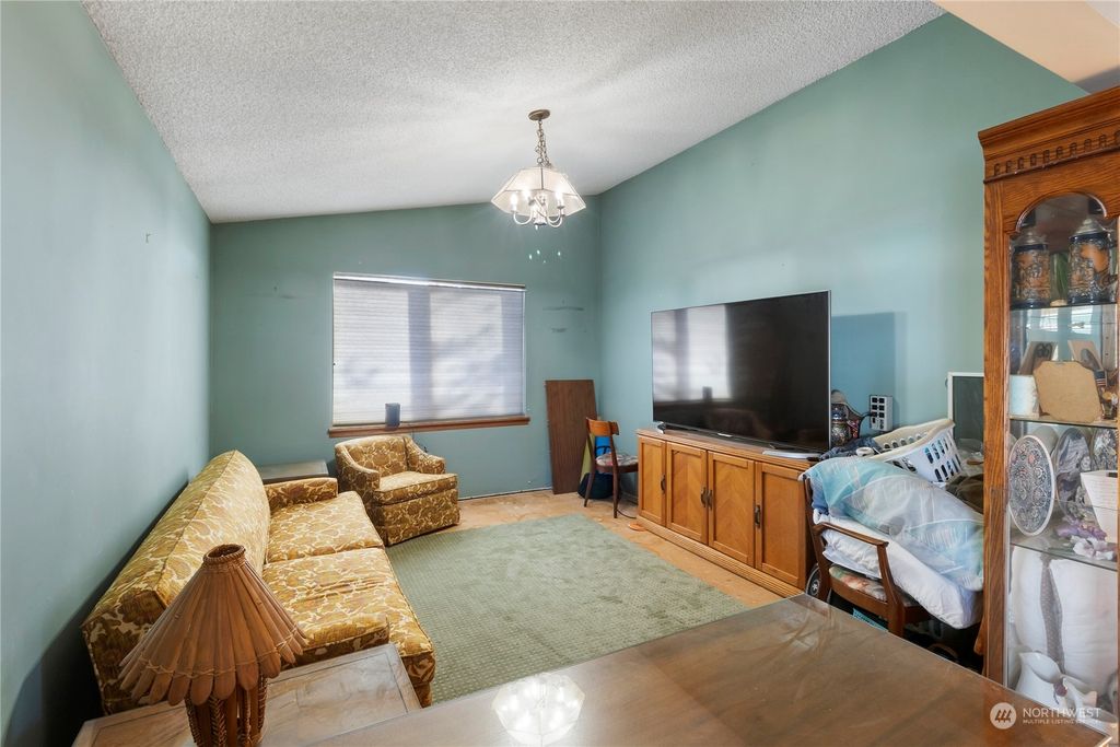 Photo of 16049 SE 131st Street, Renton, WA 98059 (MLS # 2179385)