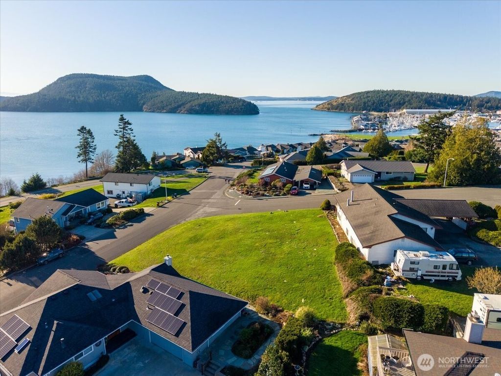 Photo of 4708 Bryce Drive, Anacortes, WA 98221 (MLS # 2470350)