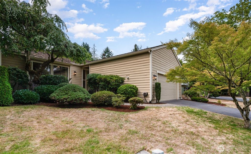 Photo of 6555 159th Avenue NE, Redmond, WA 98052 (MLS # 2427999)
