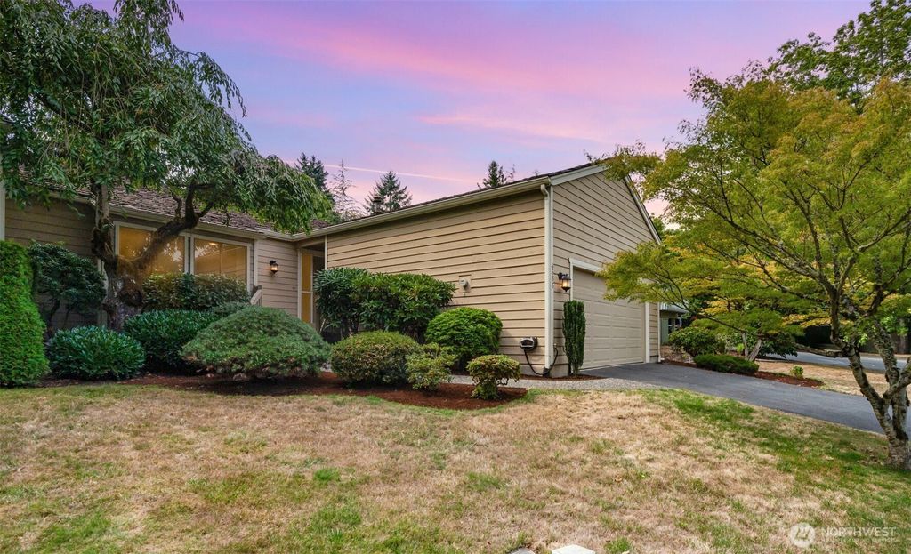 Photo of 6555 159th Avenue NE, Redmond, WA 98052 (MLS # 2427999)