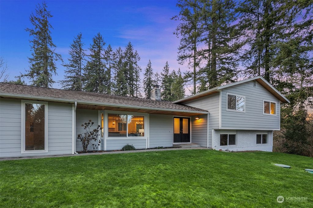 Photo of 5921 218th Street SE, Woodinville, WA 98072 (MLS # 2200350)