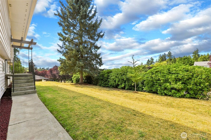 1875 NE Bentley Drive