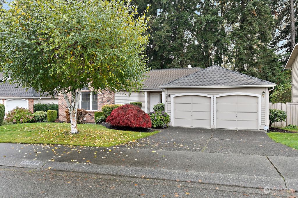 Photo of 33409 12th Avenue SW, Federal Way, WA 98023 (MLS # 2307379)