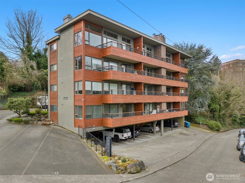 Photo of 1717 5th Avenue N #303, Seattle, WA 98109 (MLS # 2345945)