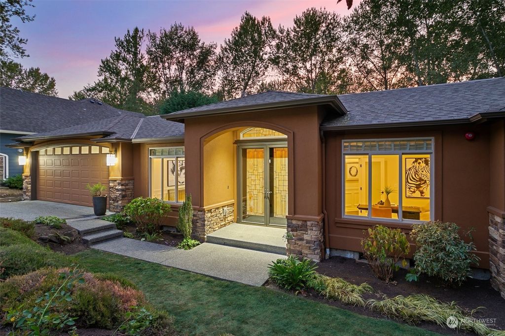 Photo of 11008 NE 104th Street, Kirkland, WA 98033 (MLS # 1999173)