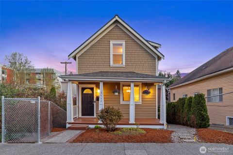 Photo of 3557 S Hudson Street, Seattle, WA 98118 (MLS # 2520436)