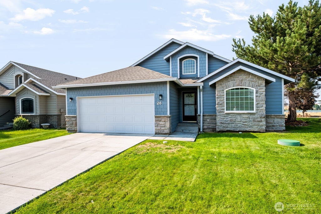 Photo of 1300 W Marina Drive #26, Moses Lake, WA 98837 (MLS # 2572218)