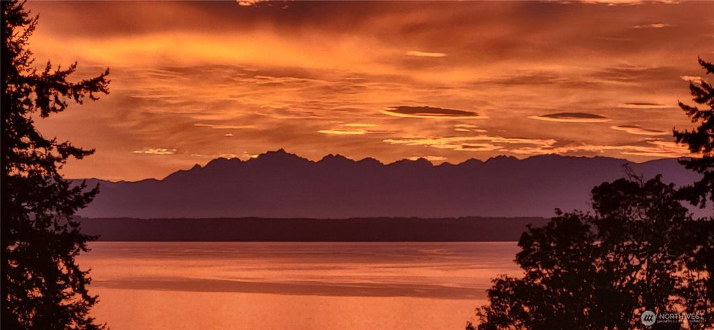 Photo of 15711 72nd Avenue W, Edmonds, WA 98026 (MLS # 2361647)