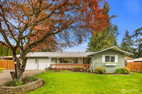 Photo of 8014 NE 141st Street, Kirkland, WA 98034 (MLS # 2505469)