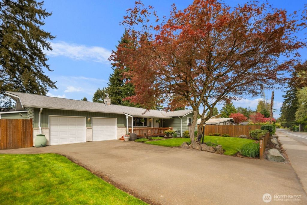 Photo of 8014 NE 141st Street, Kirkland, WA 98034 (MLS # 2505469)