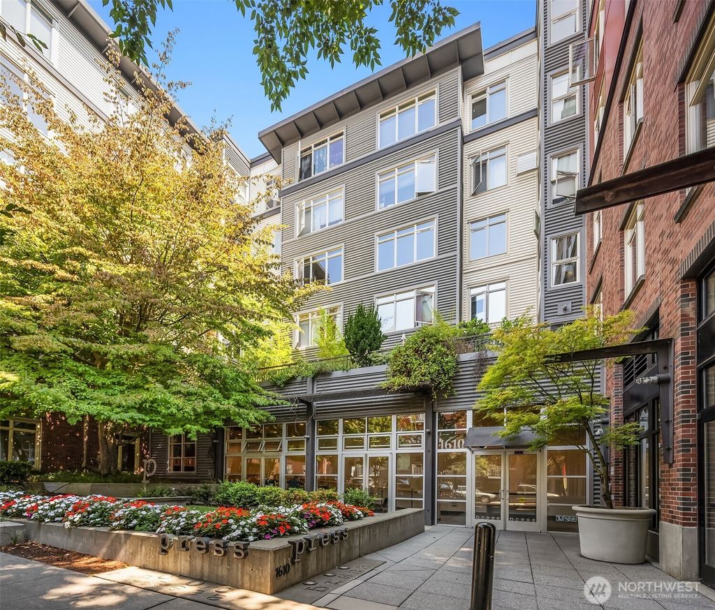 Photo of 1610 Belmont Avenue #606, Seattle, WA 98122 (MLS # 2428570)