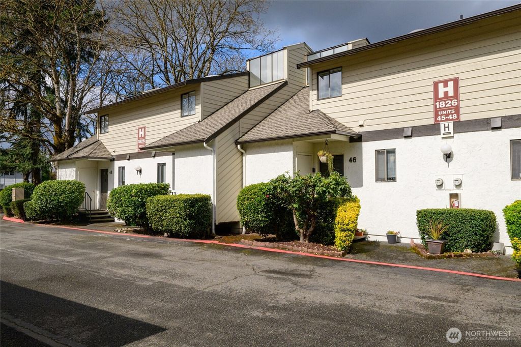 Photo of 1826 Maple Lane #H46, Kent, WA 98030 (MLS # 2352682)