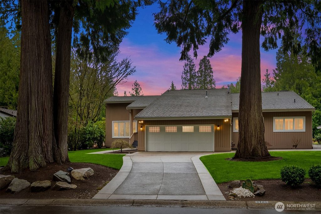 Photo of 3126 211th Avenue NE, Sammamish, WA 98074 (MLS # 2492723)