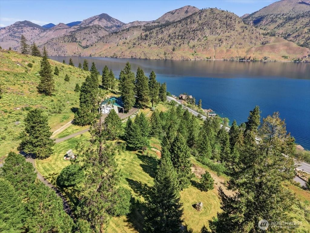 Photo of 170 Hania Lane, Chelan, WA 98816 (MLS # 2517736)