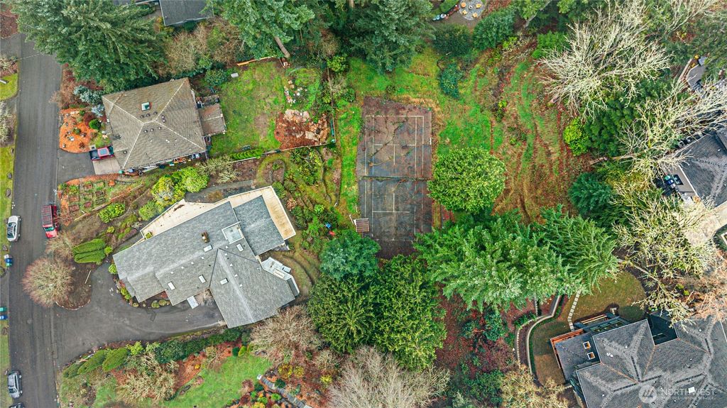 Photo of 6420 NE 129th Place, Kirkland, WA 98034 (MLS # 2494779)