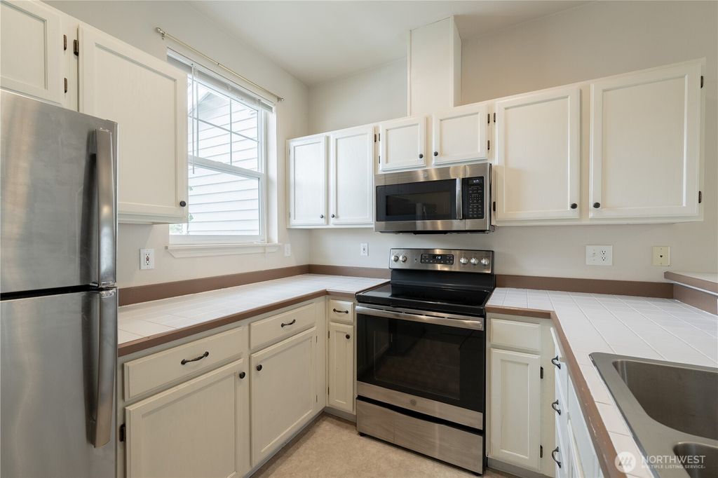 Photo of 5400 Harbour Pointe Boulevard #J202, Mukilteo, WA 98275 (MLS # 2516168)