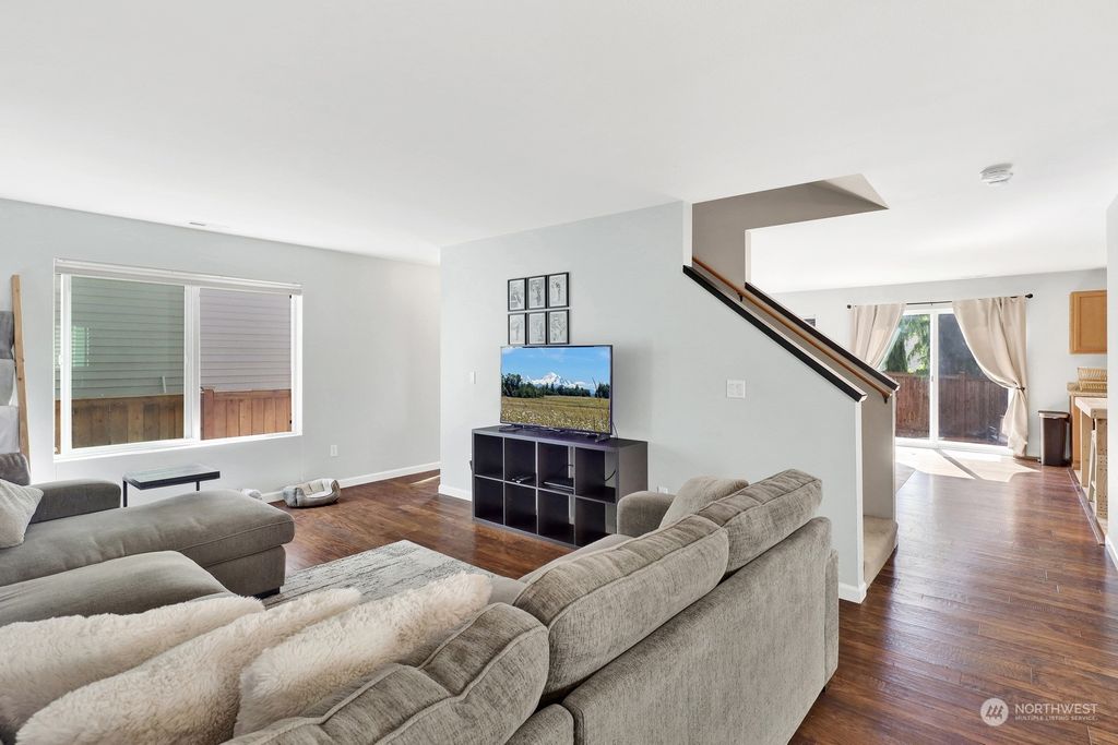listing image 9364113098557725270