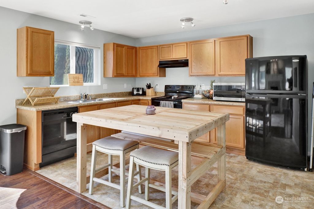 listing image 9361767246652332027