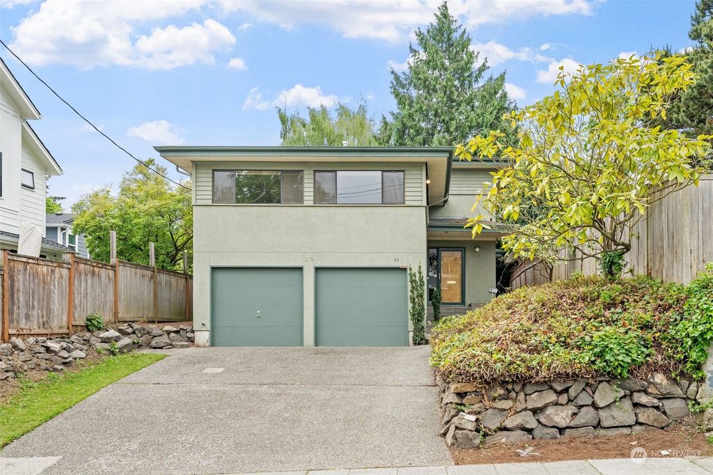 Photo of 215 Newton Street, Seattle, WA 98109 (MLS # 2239305)