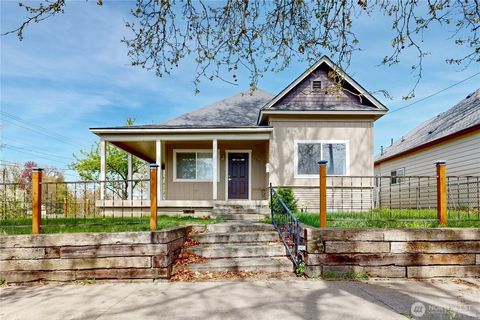 Photo of 503 Juniper Street, Walla Walla, WA 99362 (MLS # 2500720)