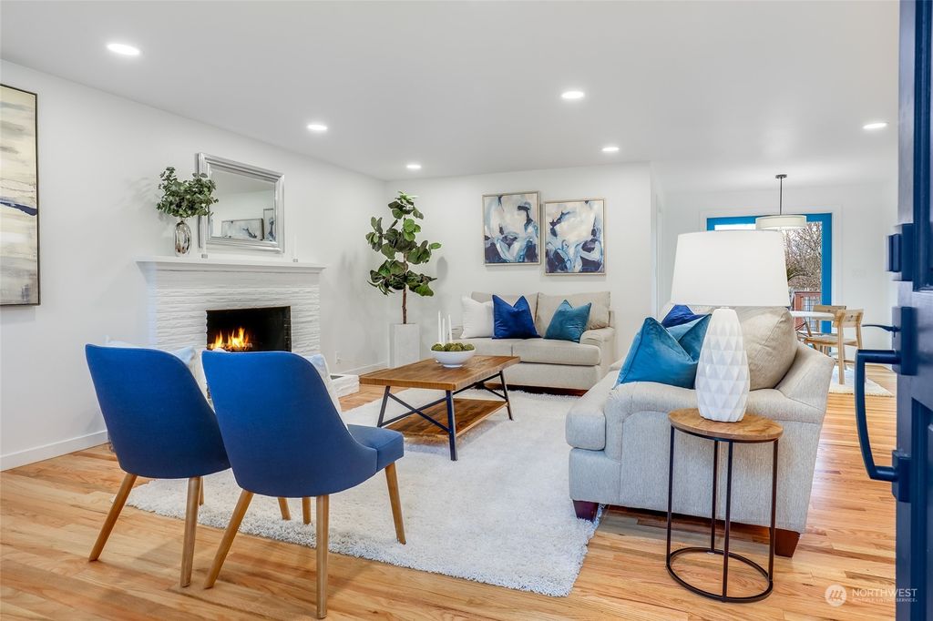 Photo of 11714 12th Avenue NE, Seattle, WA 98125 (MLS # 2323021)