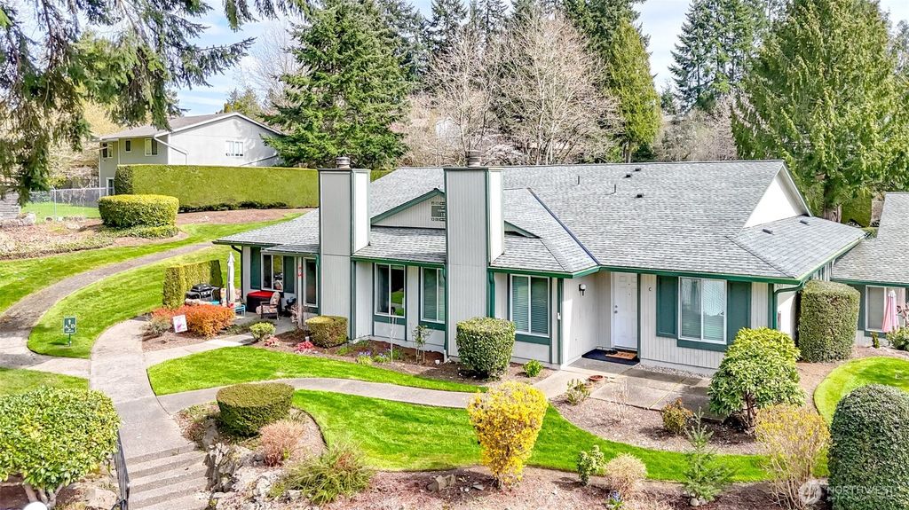 Photo of 527 S 323rd Place #18B, Federal Way, WA 98003 (MLS # 2499993)