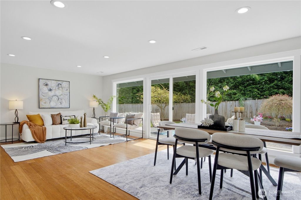 Photo of 6516 122nd Place SE, Bellevue, WA 98006 (MLS # 2506522)