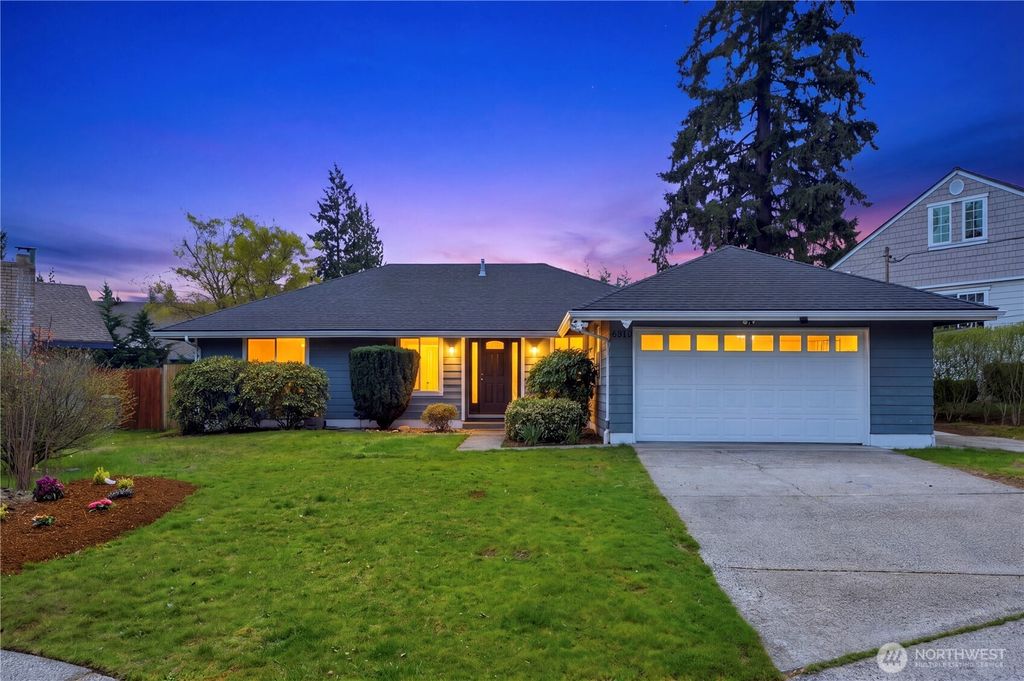 Photo of 6516 122nd Place SE, Bellevue, WA 98006 (MLS # 2506522)