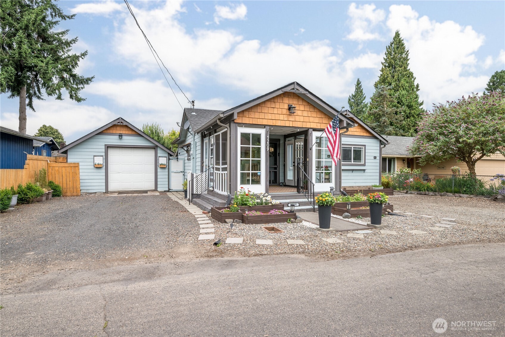 1209 S 11th Avenue