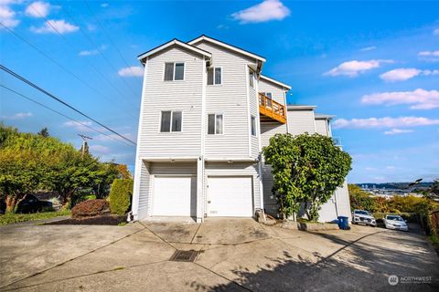 2917 S C St, Tacoma, WA 98402 - MLS#: 2303551