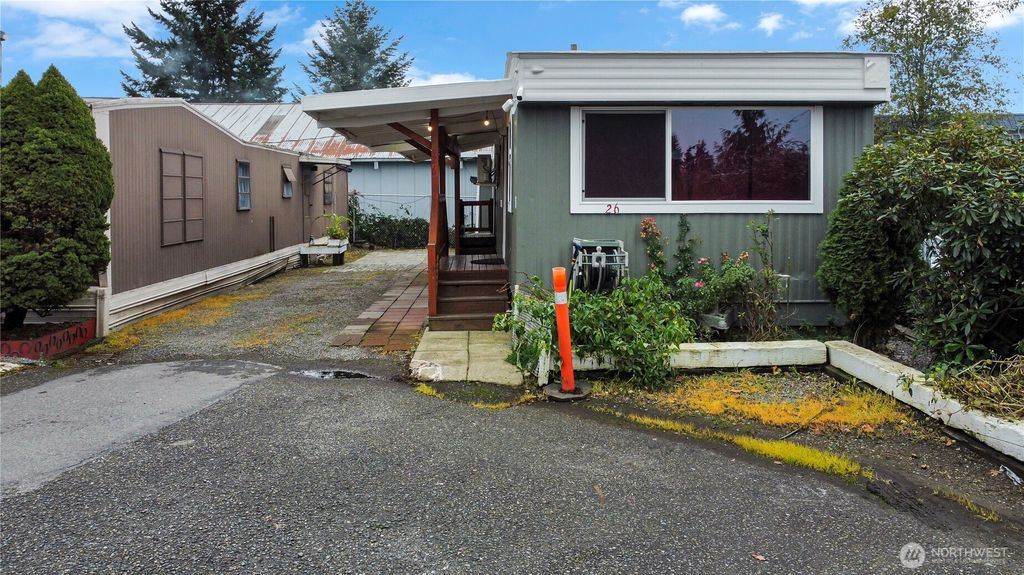 Photo of 1660 S 333rd Street #26, Federal Way, WA 98003 (MLS # 2433491)