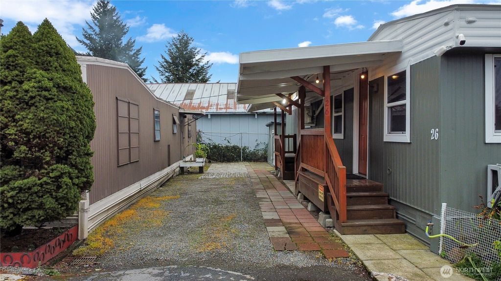 Photo of 1660 S 333rd Street #26, Federal Way, WA 98003 (MLS # 2433491)