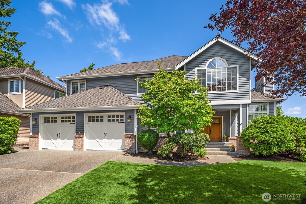 Photo of 23976 SE 40th Place, Sammamish, WA 98029 (MLS # 2388061)