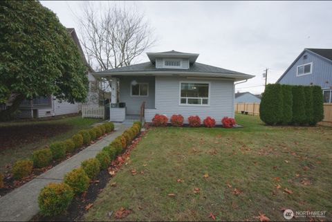 Photo of 2313 Maple Street, Everett, WA 98201 (MLS # 2461748)