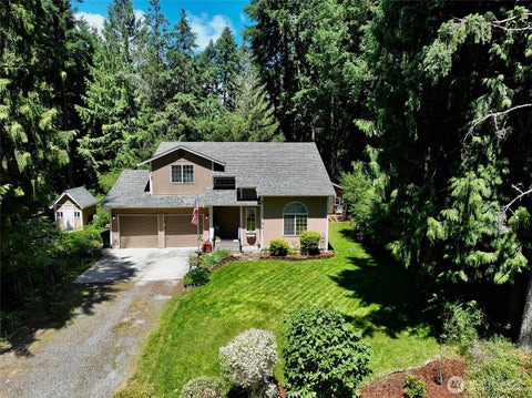 Photo of 18840 Rampart Drive SE, Yelm, WA 98597 (MLS # 2548423)