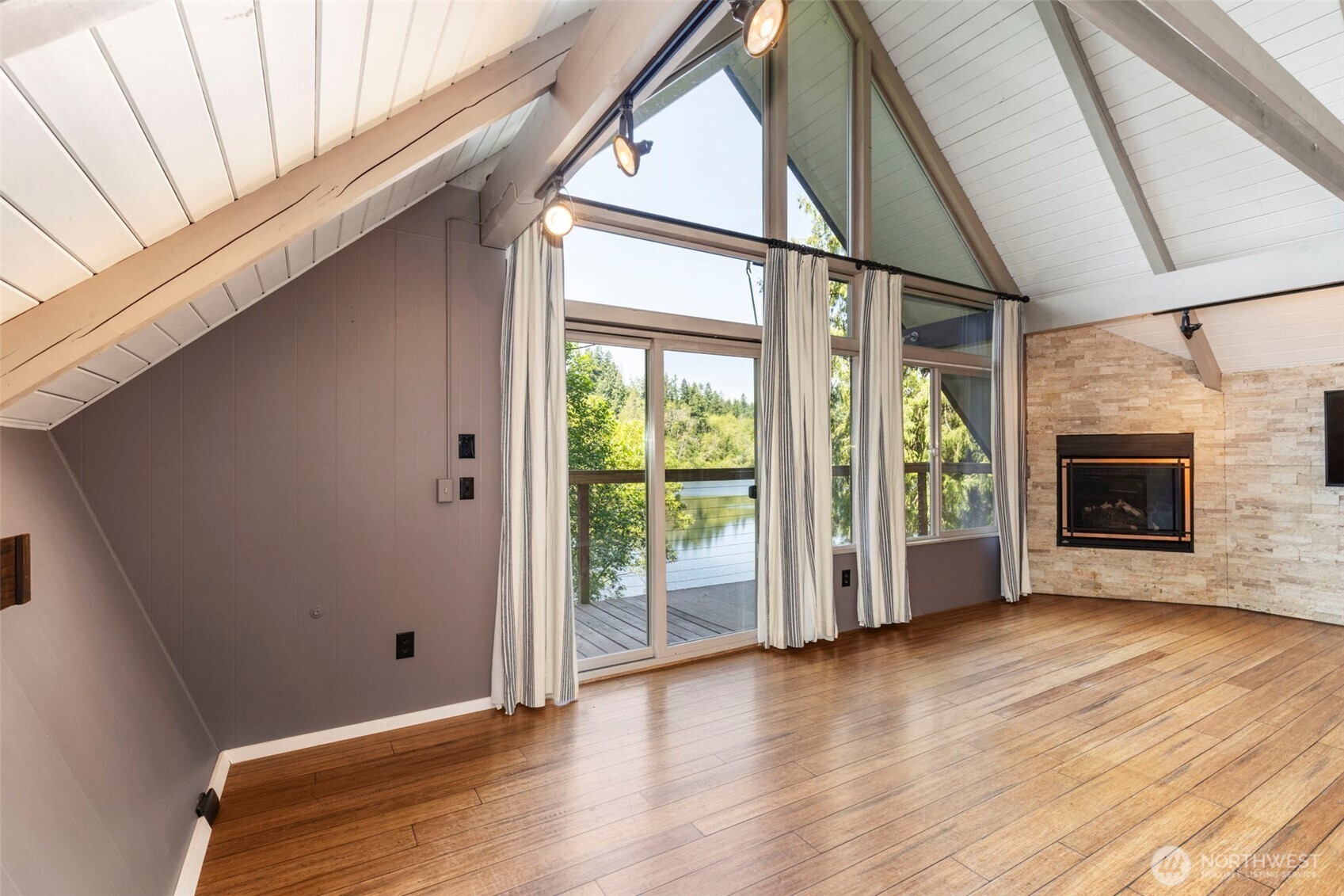 12995 Lake Shore Drive NW