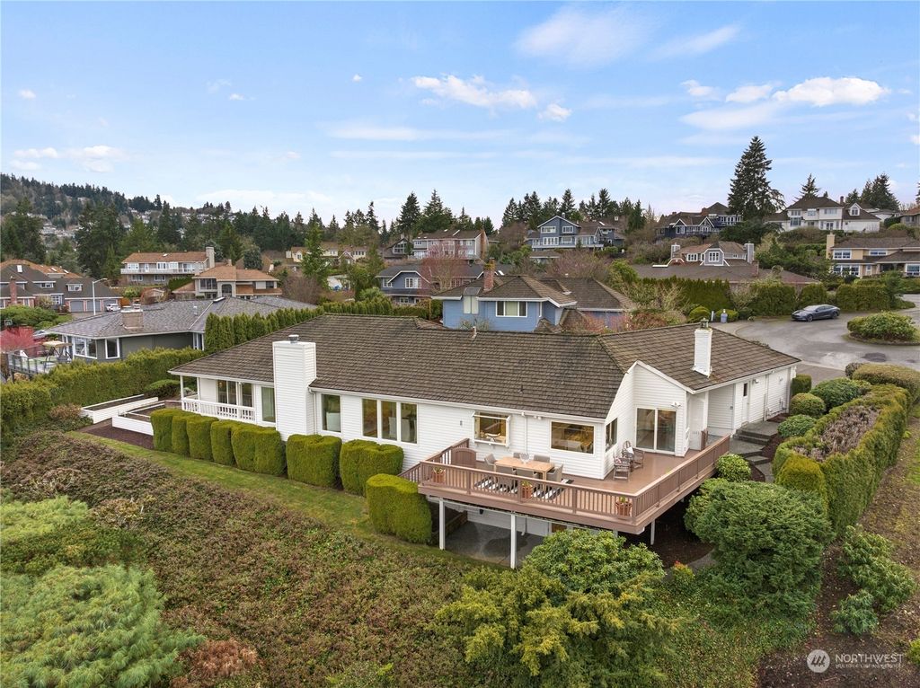 Photo of 4610 176th Avenue SE, Bellevue, WA 98006 (MLS # 2201844)