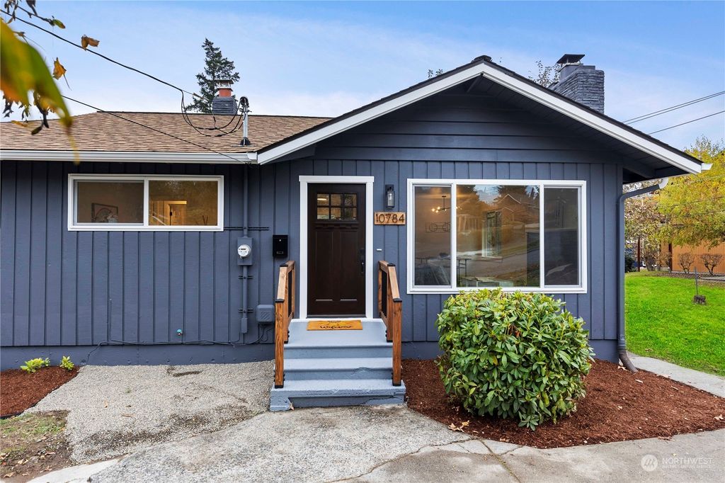 Photo of 10784 68th Avenue S, Seattle, WA 98178 (MLS # 2018580)